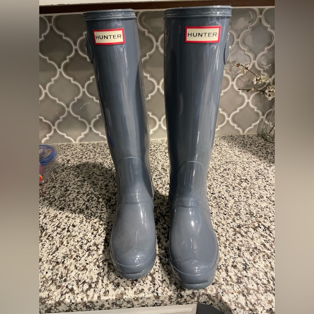 Tall gray Hunter boots size 6